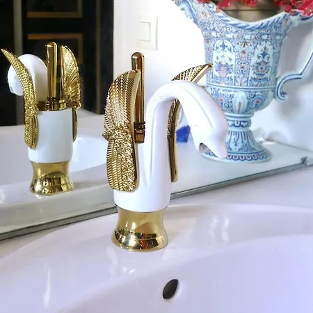 Chambre Doree Au Coeur De Apartman